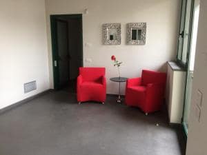 PARTICOLARE SALA ATTESA UFFICI 